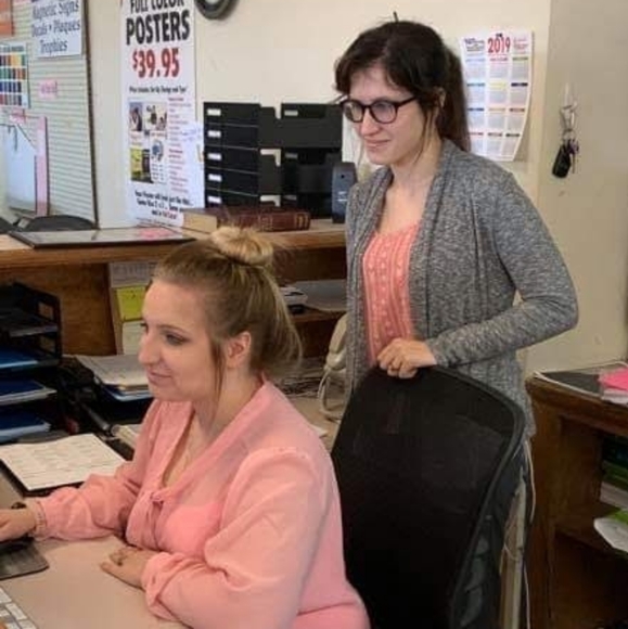 Meet your Posher, Emily - Picture 10 of 13